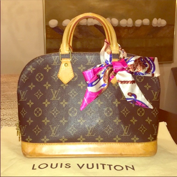 Louis Vuitton Handbags - Louis Vuitton Monogram Canvas Alma PM